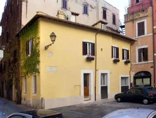 Apartament La Gensola In Trastevere *
